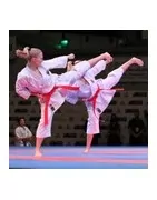 KARATE | Karate-Ausrüstung für Training und Wettkampf