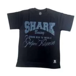 Hai schlägt zuerst zu T-Shirt